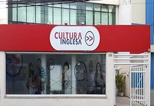 Cultura Inglesa e demais opções de ensino a poucos passos do Only by Living, no Cachambi